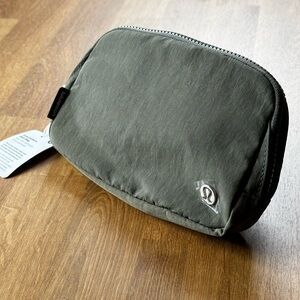 Lululemon Everywhere Belt Bag 1L Olive Green